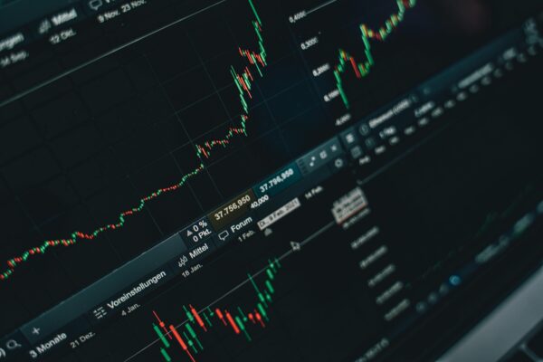 Sector Spotlight: Cloud Software Valuations in 2025 – Overheated or Justified?